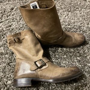 FRYE Veronica Short Boots Gray 10